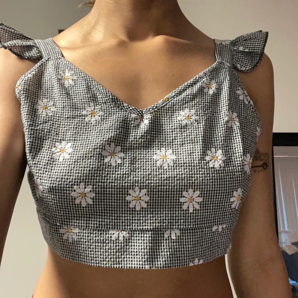 Plaid w/ White Flower Croptop